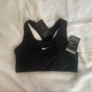 Nike Swoosh Sports Bra